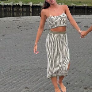 Willow and Wind size small strapless top and skirt set!